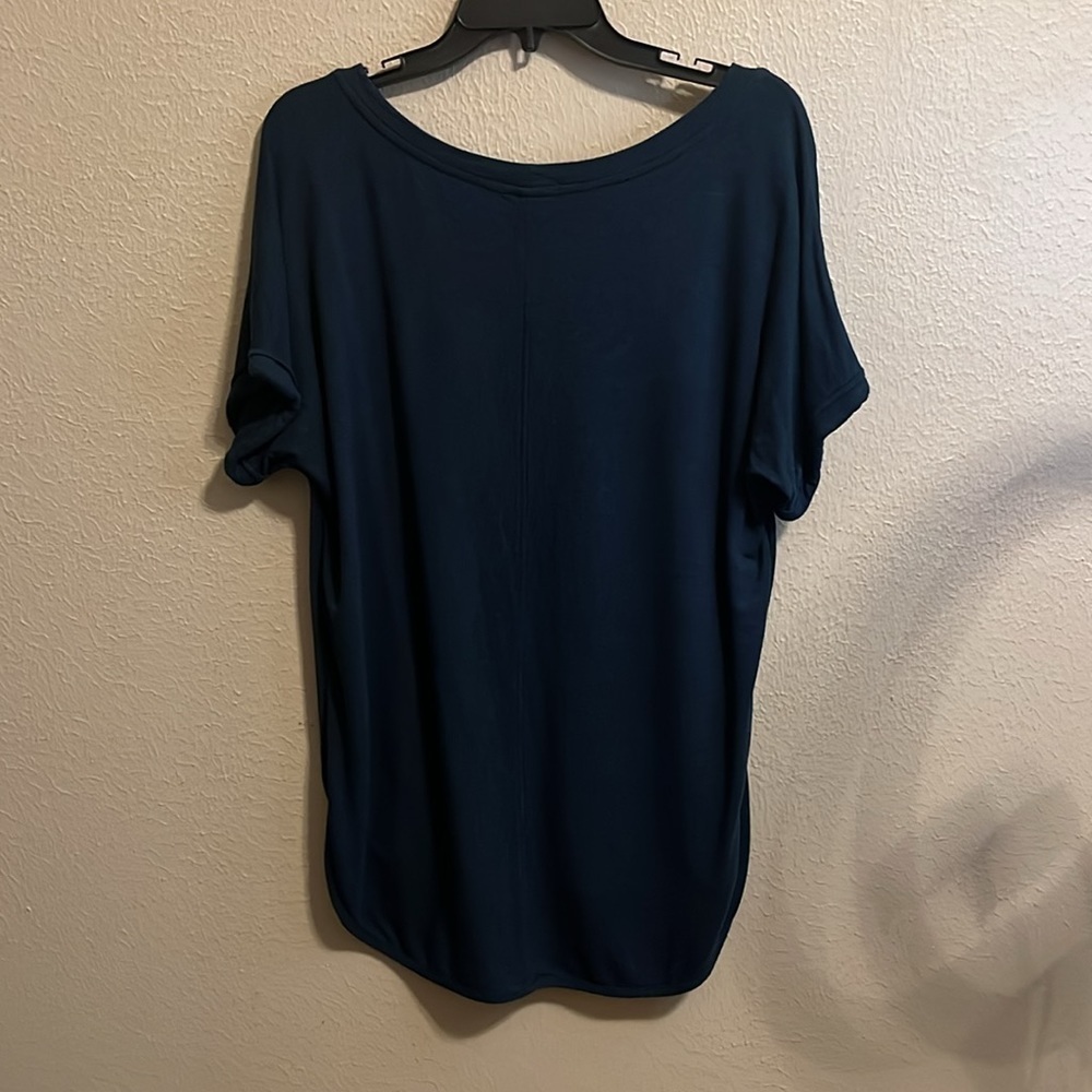 Matty M Women’s Blue Top Size LG - Picture 3 of 5